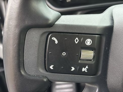 Used 2024 Land Rover Defender 110 X-Dynamic SE AWD/4WD image 16