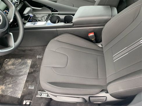 New 2025 Hyundai Elantra Blue image 13