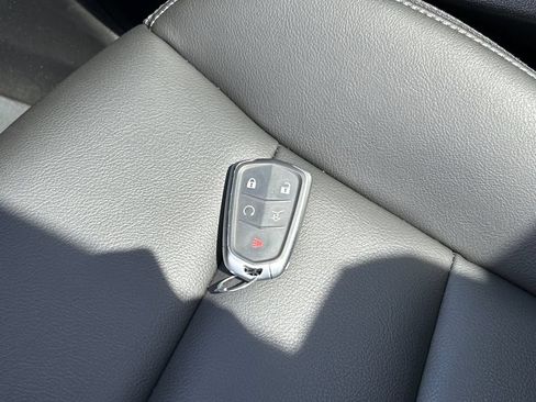 Used 2025 Cadillac XT6 Luxury AWD/4WD image 31