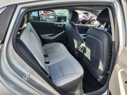 Used 2022 Hyundai Ioniq Limited image 29