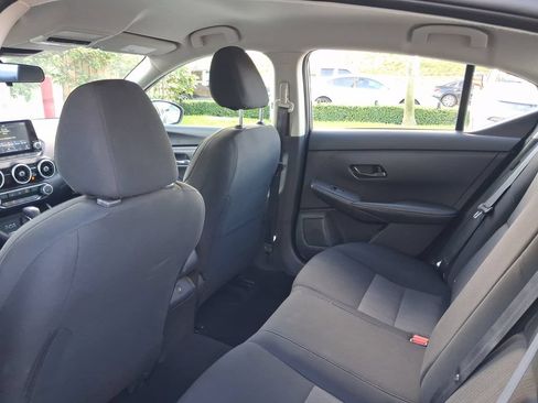 Used 2024 Nissan Sentra SV FWD image 25