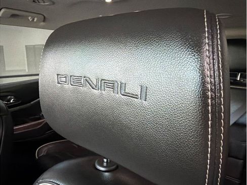 Used 2023 GMC Acadia Denali FWD image 16