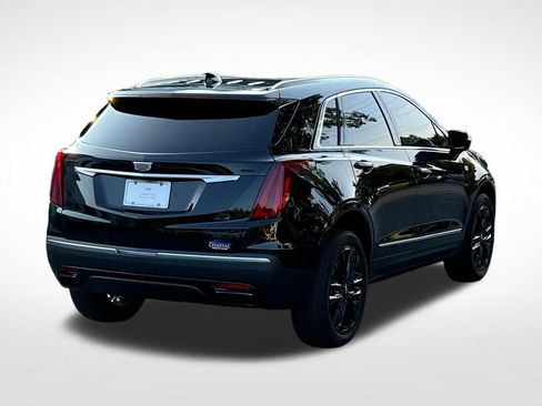 Used 2025 Cadillac XT5 Premium Luxury w/ LPO, ONYX Package FWD image 5