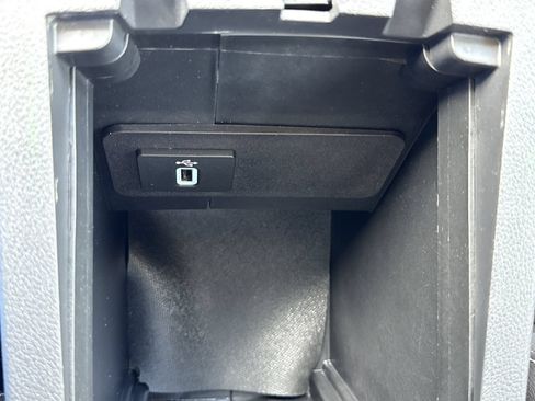 Used 2019 Ford Escape Titanium AWD/4WD image 27