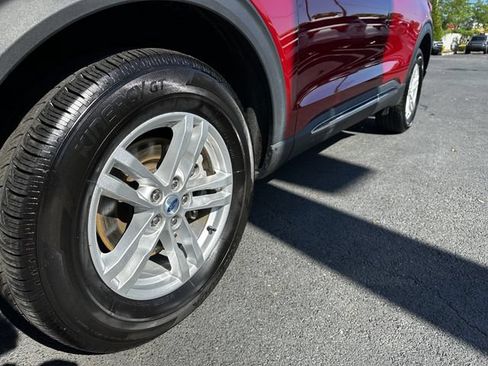 Certified 2023 Ford Explorer XLT AWD/4WD image 12
