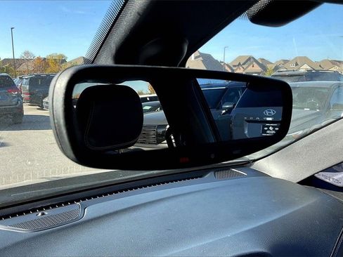 Used 2018 Chrysler Pacifica Limited w/ S Appearance Package image 25