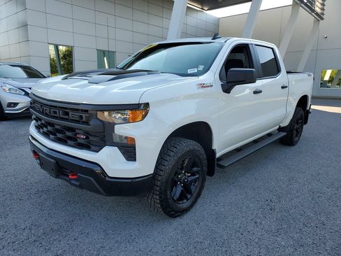 Used 2025 Chevrolet Silverado 1500 Custom Trail Boss AWD/4WD image 2