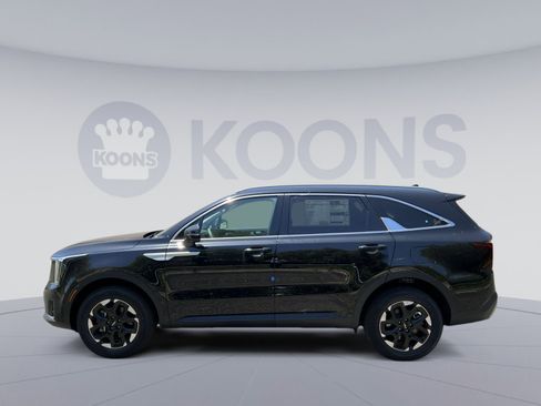 New 2026 Kia Sorento S AWD/4WD image 2