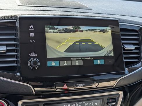 Used 2020 Honda Pilot Touring image 18