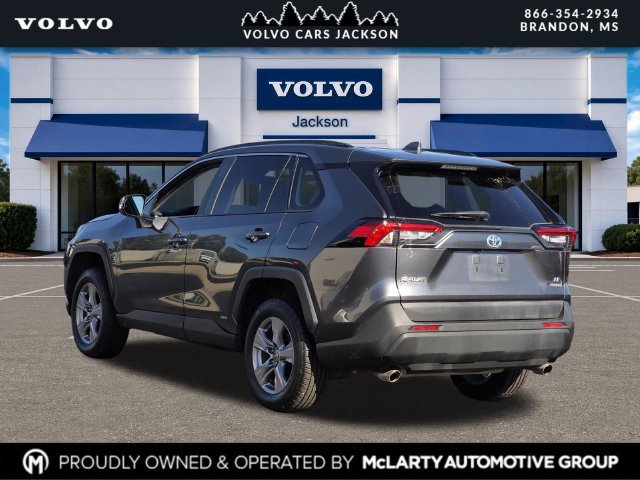 Used 2023 Toyota RAV4 LE AWD/4WD image 6
