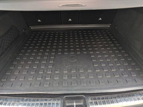 Used 2020 Mercedes-Benz GLE 350 4MATIC w/ Premium Package image 38