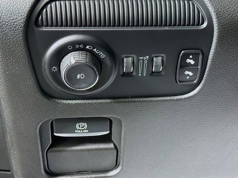 Used 2023 Jeep Wagoneer L 4WD image 10