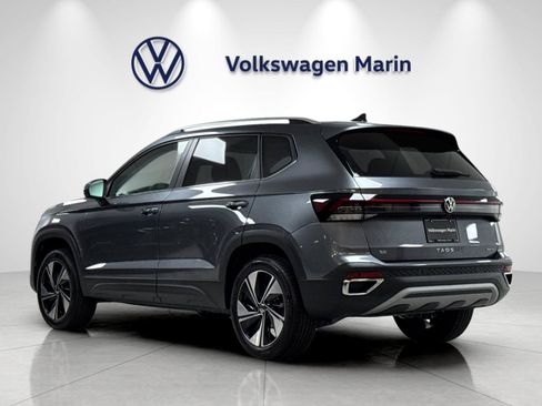 New 2026 Volkswagen Taos SE AWD/4WD image 3