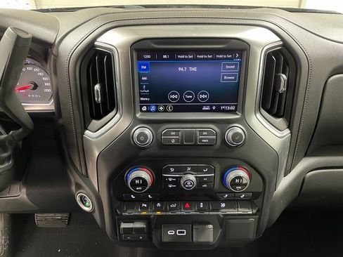 Used 2019 Chevrolet Silverado 1500 LT image 16