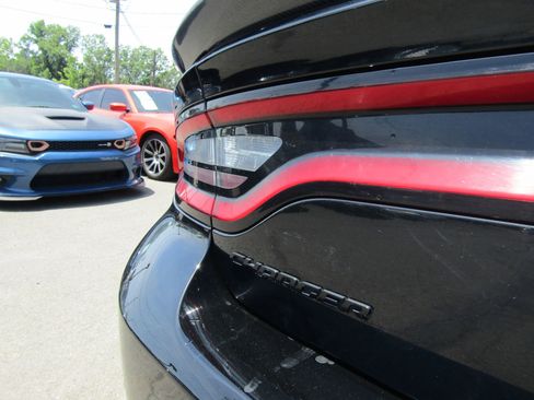Used 2019 Dodge Charger Scat Pack RWD image 11