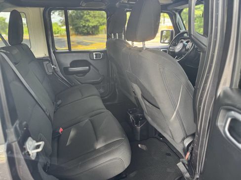 Used 2020 Jeep Wrangler Unlimited Sport S image 4