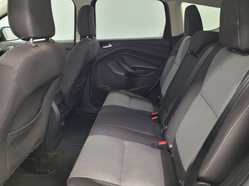 Used 2019 Ford Escape SE FWD image 18