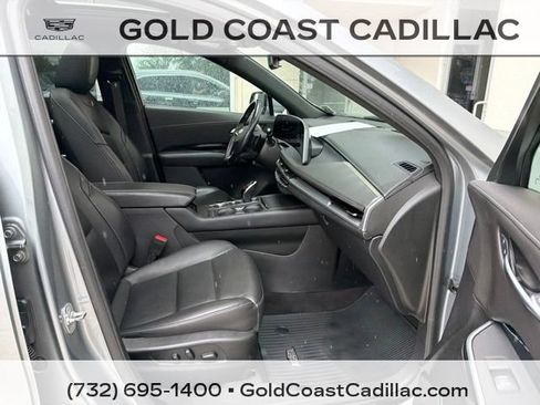 Certified 2024 Cadillac XT4 Luxury w/ Cold Weather Package AWD/4WD image 7
