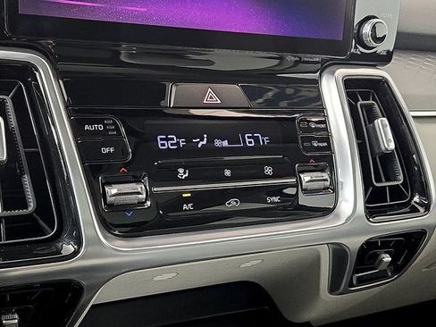 Used 2023 Kia Sorento SX FWD image 17