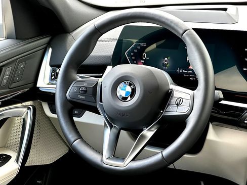 New 2026 BMW X2 xDrive28i w/ Technology Package AWD/4WD image 21