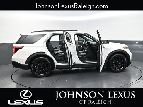Used 2024 Ford Explorer ST-Line w/ Class IV Trailer Tow Package RWD image 25