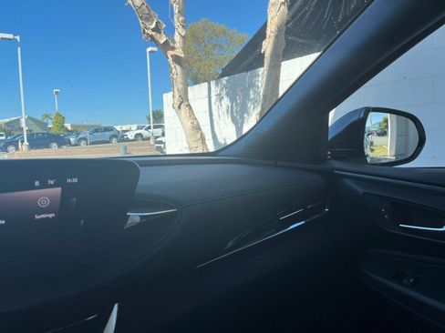 Used 2025 Buick Envista Sport Touring image 35