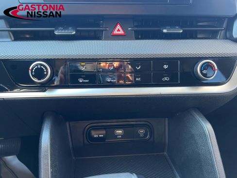 Used 2023 Kia Sportage LX image 42