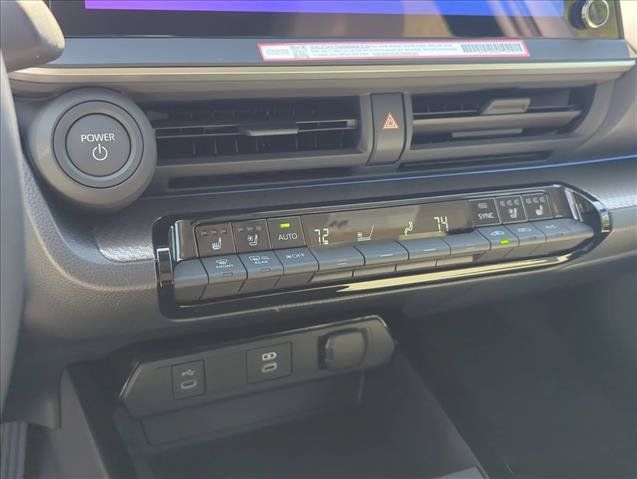 New 2027 Toyota Prius Limited FWD image 17