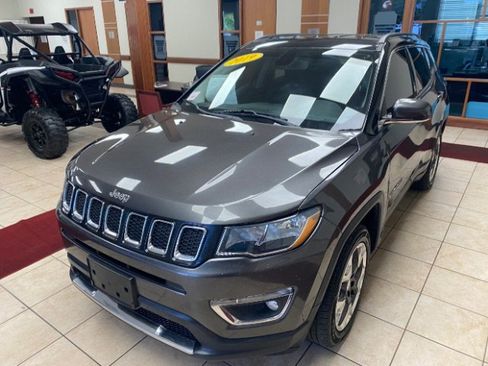 Used 2019 Jeep Compass Limited AWD/4WD image 1