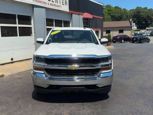 Used 2018 Chevrolet Silverado 1500 LT AWD/4WD image 3
