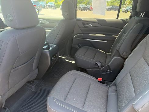 Used 2025 Chevrolet Traverse LT w/ Driver Confidence Package AWD/4WD image 14