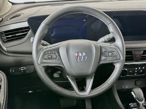 Used 2025 Buick Encore GX Preferred image 18