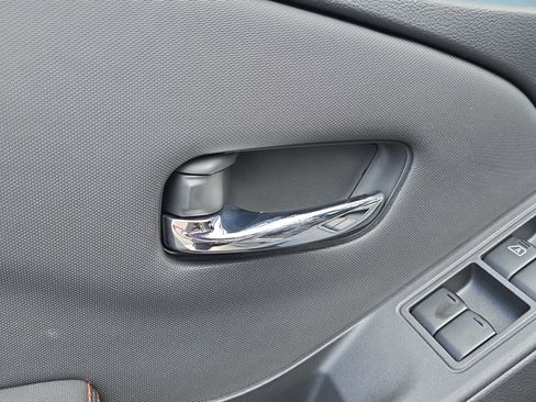 Used 2024 Nissan Frontier Pro-X image 20