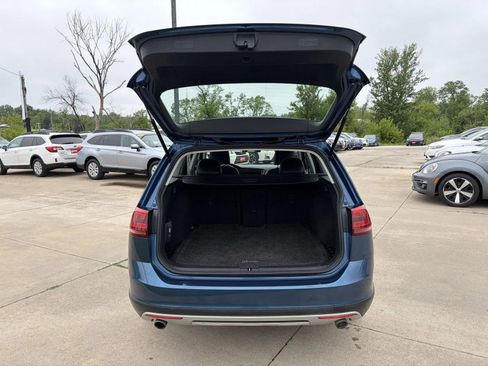 Used 2017 Volkswagen Golf Alltrack SE AWD/4WD image 24