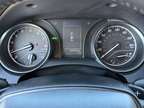 Used 2024 Toyota Camry SE image 22