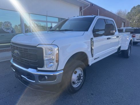 Used 2024 Ford F350 XL w/ XL Chrome Package image 4
