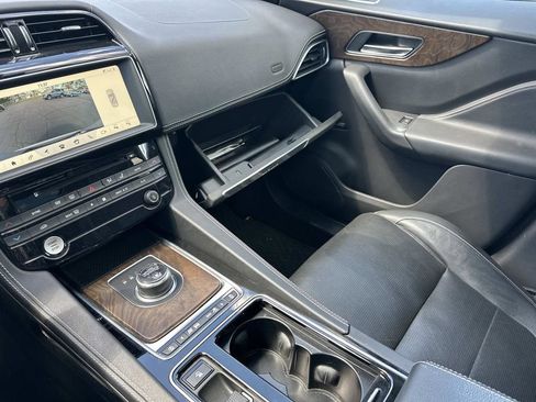 Used 2018 Jaguar F-PACE R-Sport AWD/4WD image 35