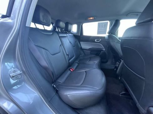 Used 2022 Jeep Compass Latitude AWD/4WD image 34