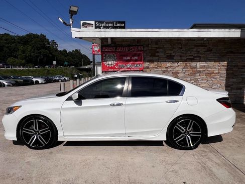 Used 2017 Honda Accord Sport Special Edition image 9