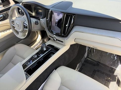 Used 2023 Volvo XC60 B5 Plus w/ Climate Package FWD image 13