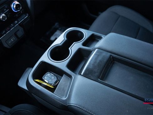 Used 2022 GMC Sierra 1500 SLE image 15