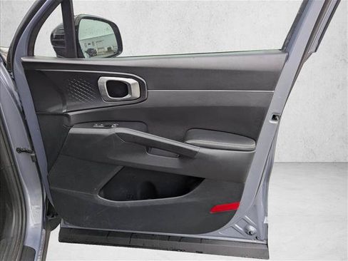 Used 2022 Kia Sorento S FWD image 25