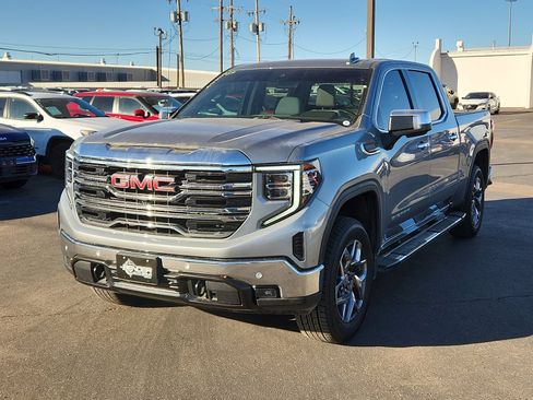 Used 2024 GMC Sierra 1500 SLT image 1