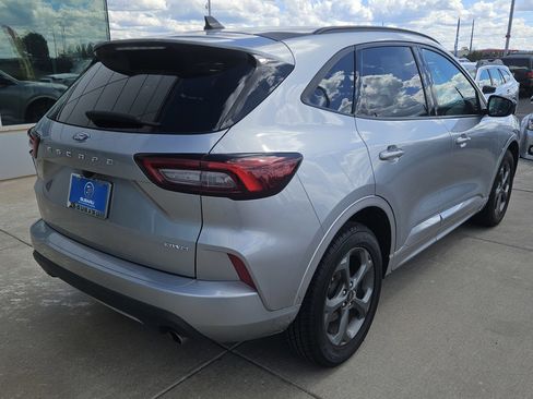 Used 2023 Ford Escape ST-Line AWD/4WD image 5