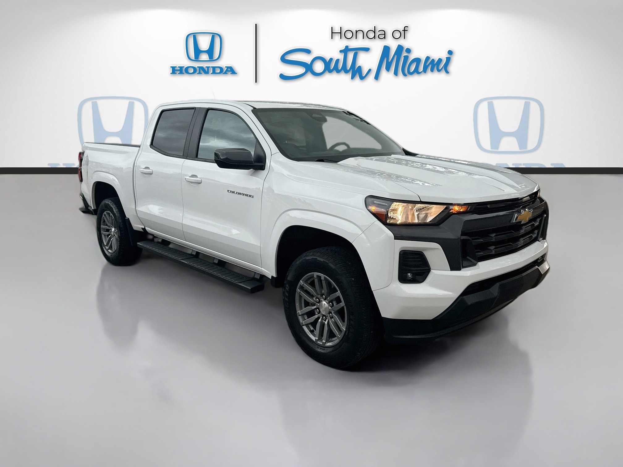 Used 2024 Chevrolet Colorado LT w/ LT Convenience Package RWD image 1