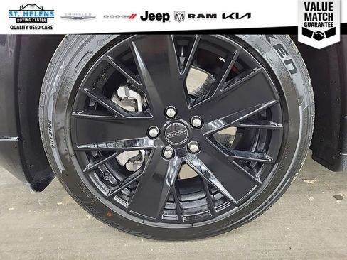 Used 2024 Jeep Wagoneer Launch Edition AWD/4WD image 30