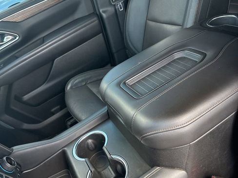 Used 2021 Chevrolet Tahoe High Country AWD/4WD image 6