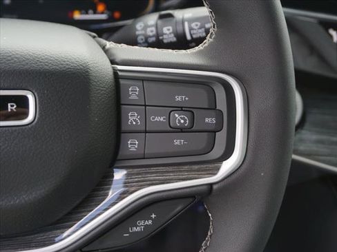 New 2022 Jeep Wagoneer Series III image 41