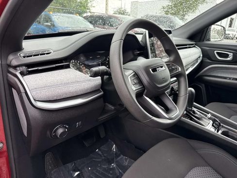 Used 2025 Jeep Compass Sport AWD/4WD image 22