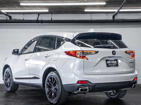 New 2026 Acura RDX SH-AWD image 3